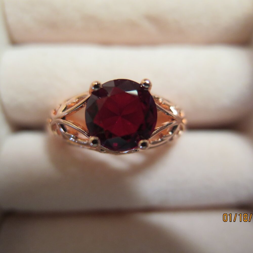 NEW Round Red Zircon rhinestone ascents on sides Rose Gold ring bomb